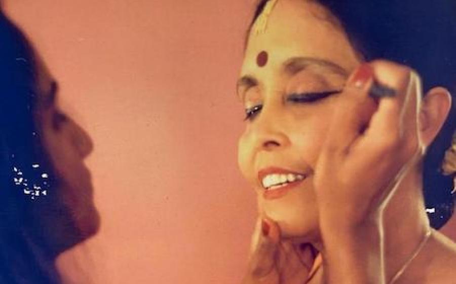 Bisakha Sarker blog The Road to Nine: Sringar. Photo with Vanitha Chandresgaram. PC: Julian Hughes