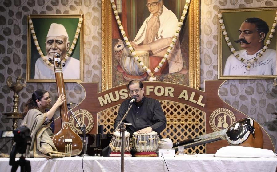 Pandit Ajoy Chakrabarty in concert