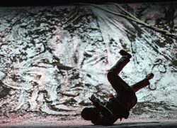 Xenos | Akram Khan | Photo: Jean-Louis Fernandez Xenos | Akram Khan | Photo: Jean-Louis Fernandez
