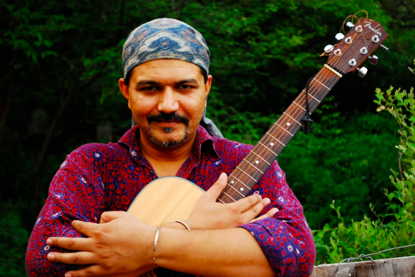 Read more about the article Pakistan’s Music Industry  – A Historical Perspective