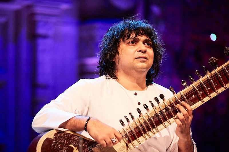 You are currently viewing Niladri Kumar: Seduced by the Sitar